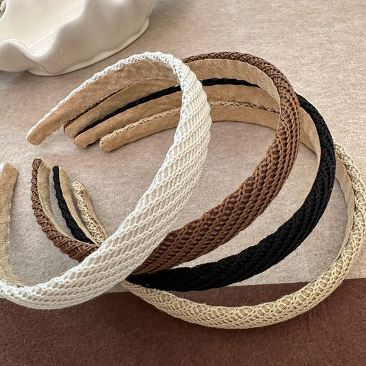 Temperament Wild Gentle And Younger Headband Hairpin Hair Ornaments $9.00 Dana Fashion Color: Beige Women's Accessories Product information: Processing process: manual Color: black, beige, brown, khaki, mixed batch Applicable people: women Material: cloth