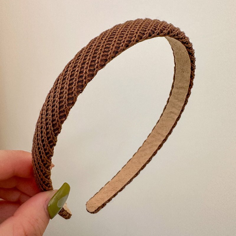 Temperament Wild Gentle And Younger Headband Hairpin Hair Ornaments $9.00 Dana Fashion Color: Brown Women's Accessories Product information: Processing process: manual Color: black, beige, brown, khaki, mixed batch Applicable people: women Material: cloth