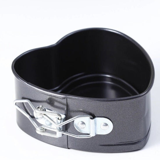 The heart-shaped pan live slipknot non stick baking cake mold bottom pan cake DIY disc baking tools $11.03 Dana Fashion default: default Dana's Kitchen Size: