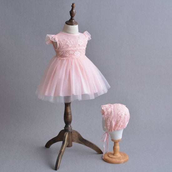The Summer Baby Baby Princess Dress Dress Lightweight Breathable Mesh Lace Dress Moon Age $38.78 Dana Fashion style: A Size: 12 Baby Clothing size bust waist length suit age suit height 3 52 52 39 0-2 59cm 6 54 53 42 3~6 66cm 12 56 55 45 6~12 73cm 18 58 5