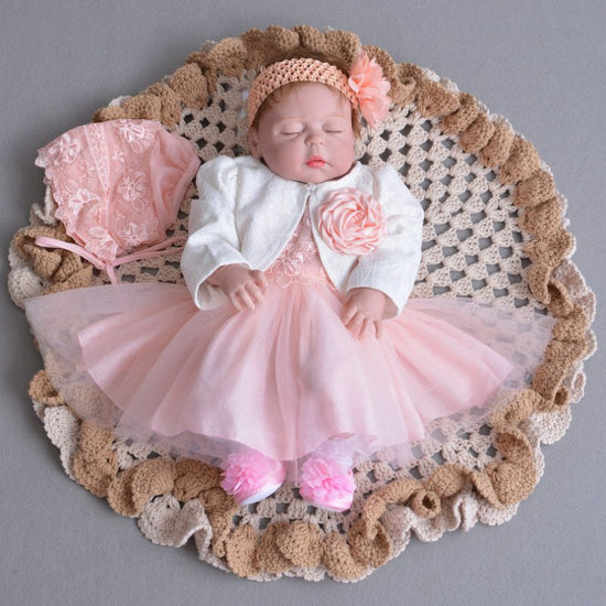 The Summer Baby Baby Princess Dress Dress Lightweight Breathable Mesh Lace Dress Moon Age $51.39 Dana Fashion style: C Size: 12 Baby Clothing size bust waist length suit age suit height 3 52 52 39 0-2 59cm 6 54 53 42 3~6 66cm 12 56 55 45 6~12 73cm 18 58 5