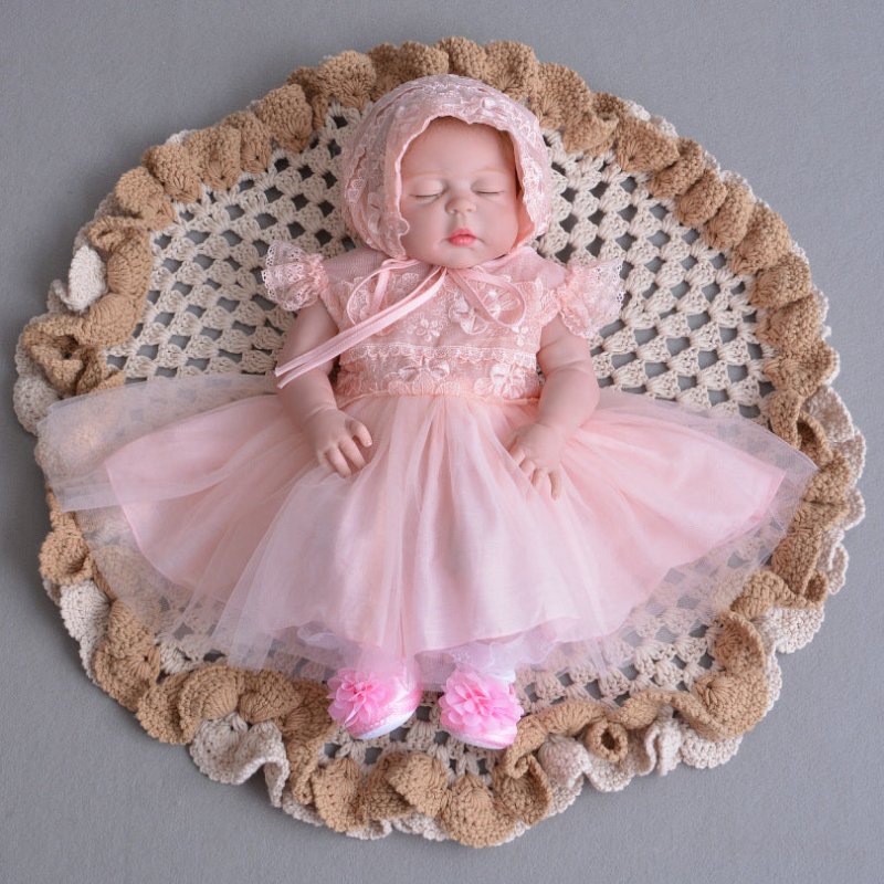 The Summer Baby Baby Princess Dress Dress Lightweight Breathable Mesh Lace Dress Moon Age $34.44 Dana Fashion style: B Size: 12 Baby Clothing size bust waist length suit age suit height 3 52 52 39 0-2 59cm 6 54 53 42 3~6 66cm 12 56 55 45 6~12 73cm 18 58 5