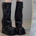 Thick Bottom Autumn And Winter Below The Knee Boots Women $49.99 Dana Fashion Color: Black Size: 35 Women's shoes Product information: Pattern: solid color Toe holder shape: round head Color: Black upgraded version, Brown upgraded version Shoe Upper mater