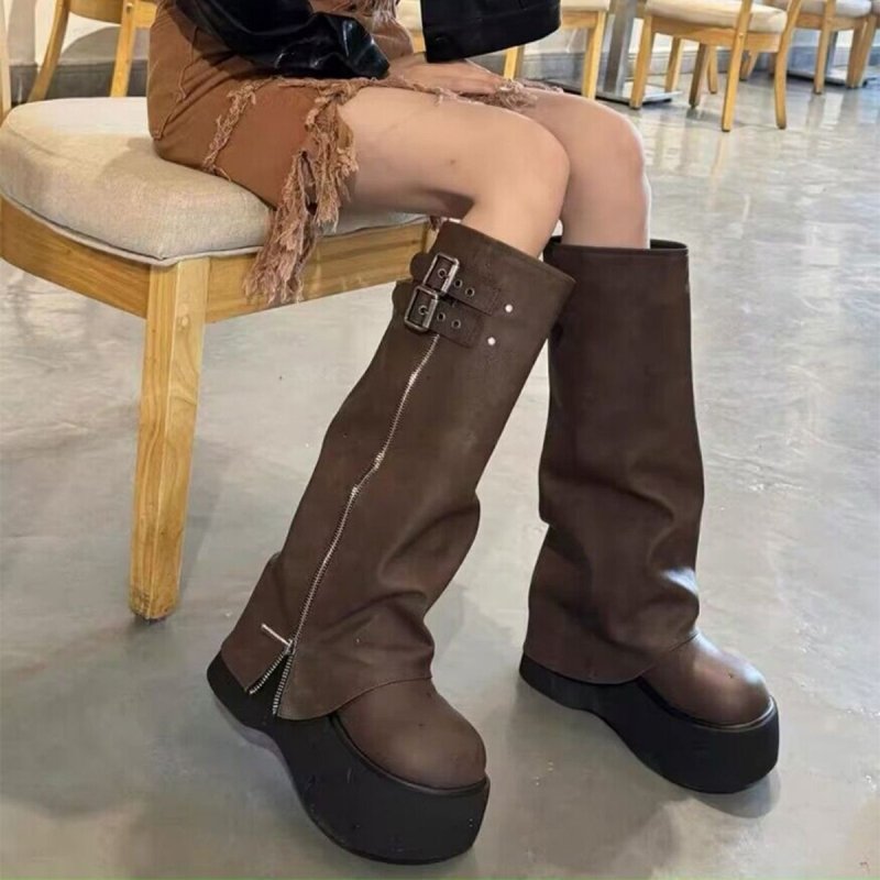 Thick Bottom Autumn And Winter Below The Knee Boots Women $49.99 Dana Fashion Color: Brown Size: 35 Women's shoes Product information: Pattern: solid color Toe holder shape: round head Color: Black upgraded version, Brown upgraded version Shoe Upper mater