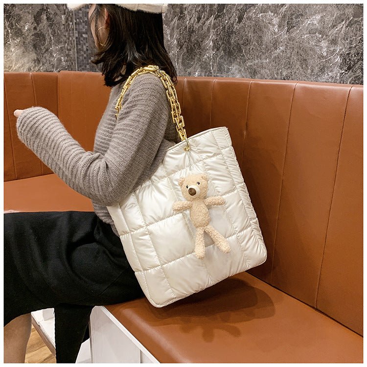 Thick Chain Tote Bags for Women Leather Big Shoulder Bag Ladies Large Capacity Shopper Purse Luxury Handbag $45.50 Dana Fashion Color: White vertical Women's Bags Overview Great for on the go, bring this suede-lined organizer's dream on your arm wherever