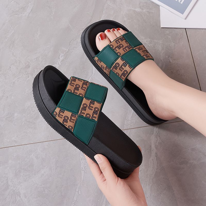 Thickened Summer Outdoor Women's Slippers $29.99 Dana Fashion Color: Green Size: 35to36 Women's shoes Product information: Lining material: no lining Toe holder shape: round head Shoe Upper material: artificial PU Size: 35-36 [standard size], 37-38 [stand
