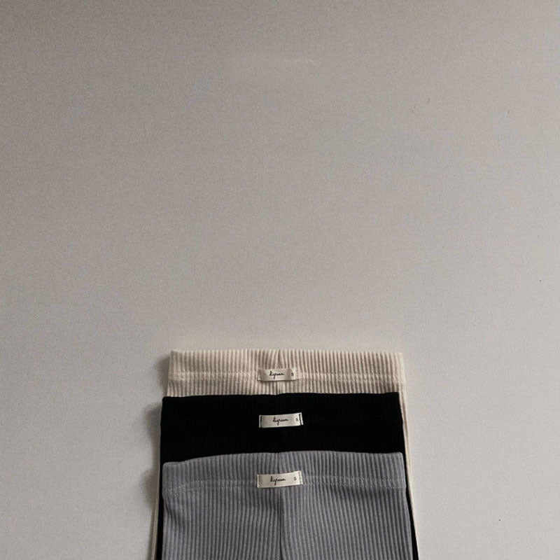 Thin Cropped Pants Baby Threaded Underwear Leggings Safety $18.98 Dana Fashion Color: Apricot Suit Height: 100cm Baby Clothing Product information: Pattern: solid color Color: apricot, gray black, pink stripes, black stripes Flight opening: hair band Suit