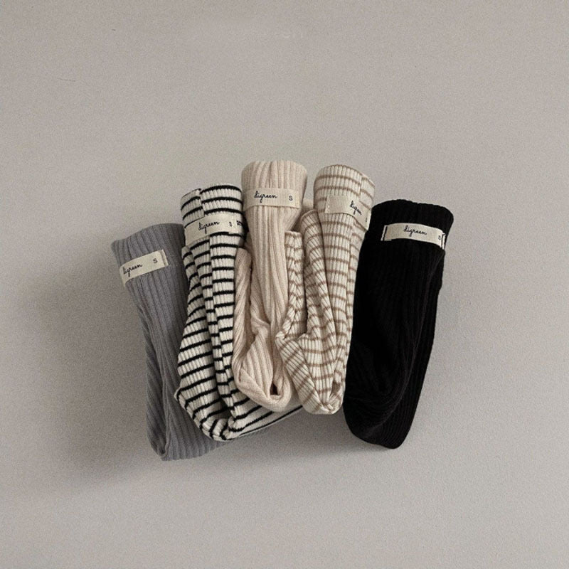 Thin Cropped Pants Baby Threaded Underwear Leggings Safety $18.98 Dana Fashion Color: Apricot Suit Height: 100cm Baby Clothing Product information: Pattern: solid color Color: apricot, gray black, pink stripes, black stripes Flight opening: hair band Suit