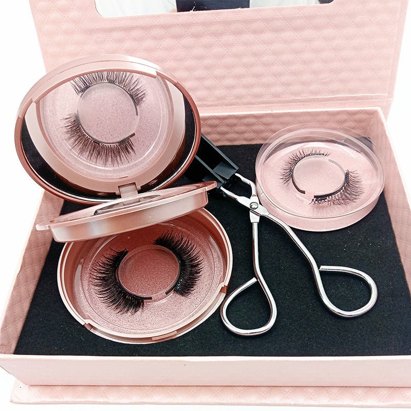 Three Pairs Of Quantum Magnetic False Eyelashes $26.50 Dana Fashion Color: Black makeup Overview: B The principle of our quantum magnetic eyelashes is the principle of magnets attracting each other, then our hard and soft magnets also have the principle o
