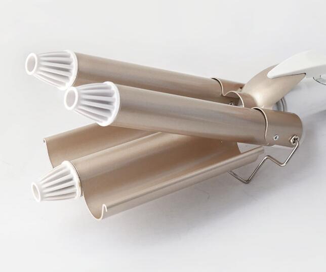 three rod hair curling iron $37.99 Dana Fashion default: default Beauty Tools Feature: 3 barrel hair curling iron, easy to operate, can help you to create loose, large and beautiful "S" waves. PTC heating element, 30s rapid heating. Adopting tourmaline ce