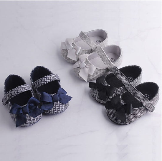 Toddler Crib Shoes for Baby boy Kid Summer gir $38.57 Dana Fashion Color: Black Size: 11cm Baby & Mother