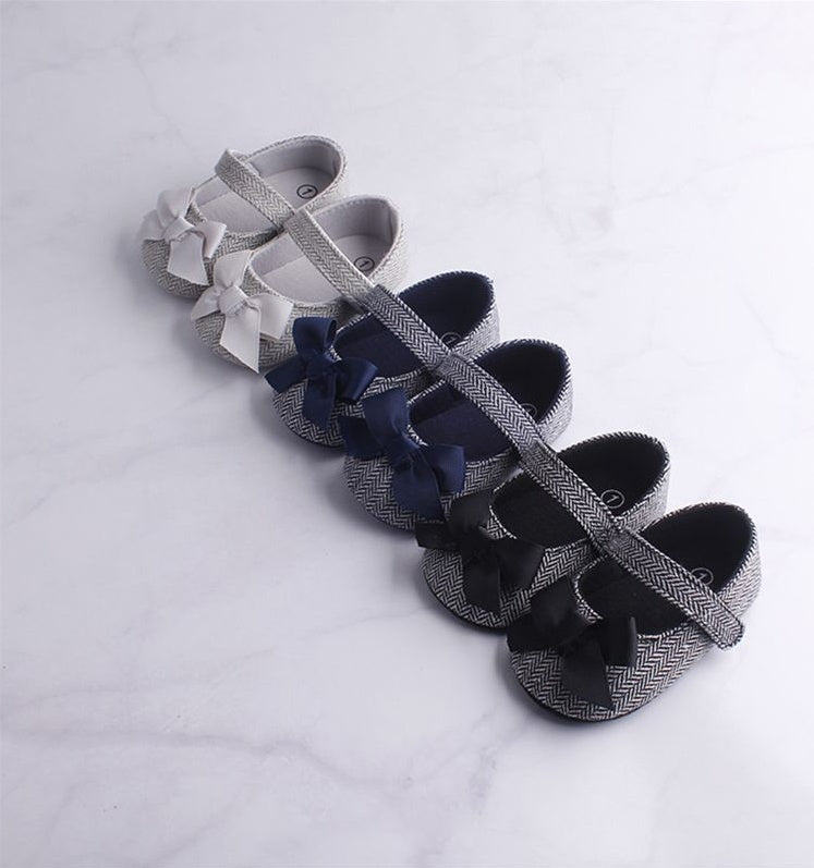 Toddler Crib Shoes for Baby boy Kid Summer gir $38.57 Dana Fashion Color: Black Size: 11cm Baby & Mother