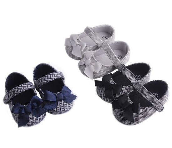 Toddler Crib Shoes for Baby boy Kid Summer gir $38.57 Dana Fashion Color: Black Size: 11cm Baby & Mother