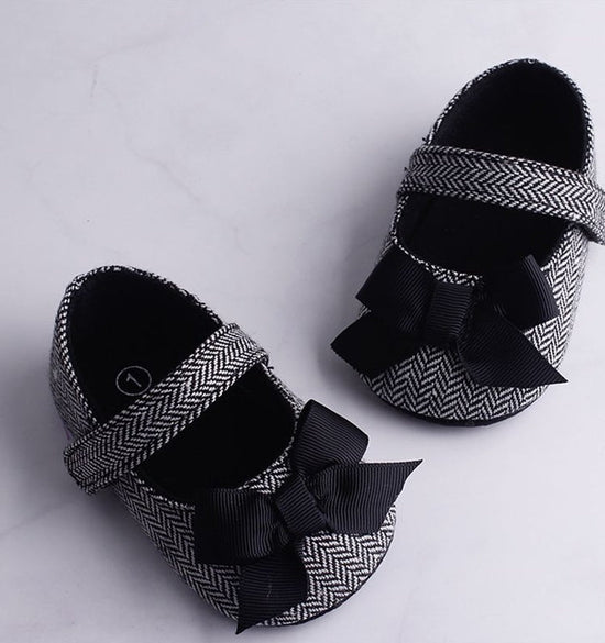 Toddler Crib Shoes for Baby boy Kid Summer gir $38.57 Dana Fashion Color: Black Size: 11cm Baby & Mother