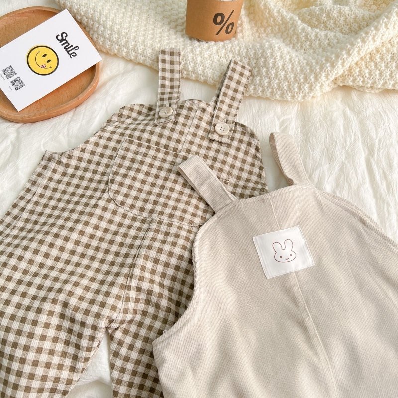 Toddler Simple Plaid Corduroy Bib Pants $37.98 Dana Fashion Color: Brown Size: 66cm Baby Clothing Product information : Thickness: General Main fabric composition: cotton Main fabric content: 95 (%) Closure style: double breasted Style: Korean Style: long