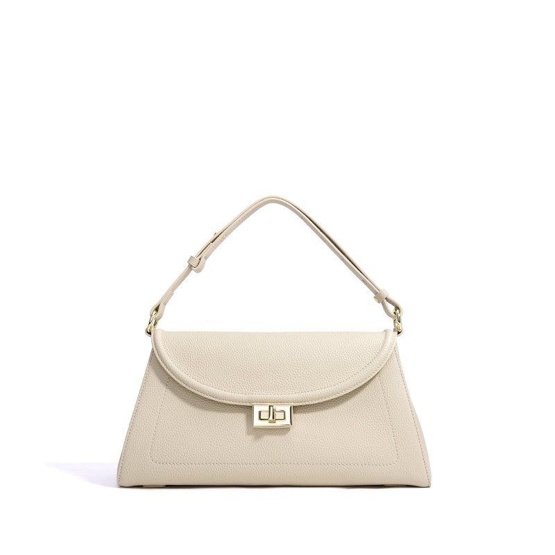 Top Layer Cowhide Leather Portable Underarm Crossbody Bag $119.00 Dana Fashion Color: Milkshake White Women's Bags Product information: Lining texture: polyester cotton Color: brown, black, milkshake white, light gray Outer bag type: open pocket Hardness: