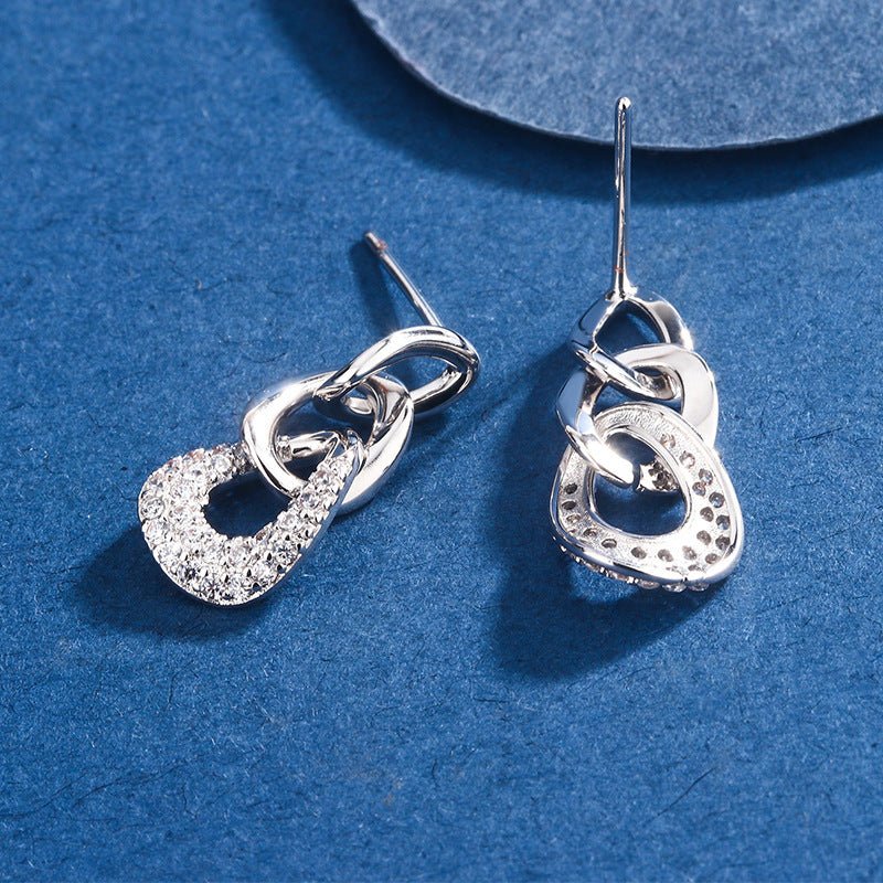 Trendy Special-interest Design Diamond-embedded Three-chain Temperament Auricular Needle $12.81 Dana Fashion Color: White Women's Accessories Product information: Treatment Process: Diamond Color: White Applicable people: Unisex Material: Copper Shape: Ge