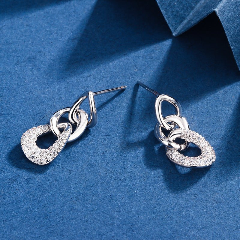 Trendy Special-interest Design Diamond-embedded Three-chain Temperament Auricular Needle $12.81 Dana Fashion Color: White Women's Accessories Product information: Treatment Process: Diamond Color: White Applicable people: Unisex Material: Copper Shape: Ge