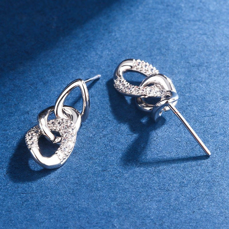 Trendy Special-interest Design Diamond-embedded Three-chain Temperament Auricular Needle $12.81 Dana Fashion Color: White Women's Accessories Product information: Treatment Process: Diamond Color: White Applicable people: Unisex Material: Copper Shape: Ge
