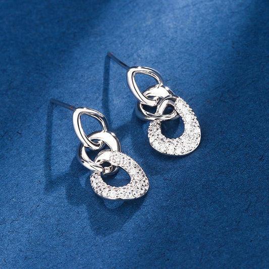 Trendy Special-interest Design Diamond-embedded Three-chain Temperament Auricular Needle $12.81 Dana Fashion Color: White Women's Accessories Product information: Treatment Process: Diamond Color: White Applicable people: Unisex Material: Copper Shape: Ge