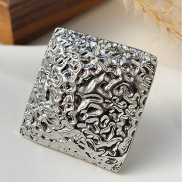 04 White K Ring 0856