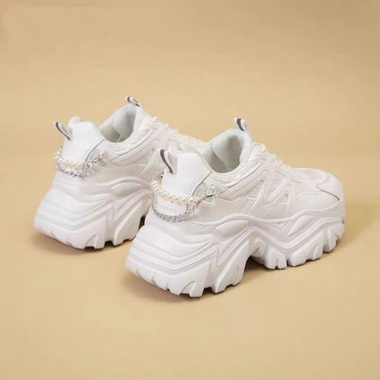 Ultra-thin Elevator Shoes Resin Sole Sneaker $39.99 Dana Fashion Color: White Size: 35 Women's shoes Product information: Pattern: solid color Lining material: Cotton Color: White Upper height: low top Size: 35, 36, 37, 38, 39, 40 Sole craft: injection mo