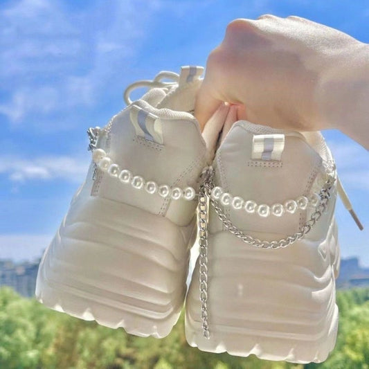 Ultra-thin Elevator Shoes Resin Sole Sneaker $39.99 Dana Fashion Color: White Size: 35 Women's shoes Product information: Pattern: solid color Lining material: Cotton Color: White Upper height: low top Size: 35, 36, 37, 38, 39, 40 Sole craft: injection mo