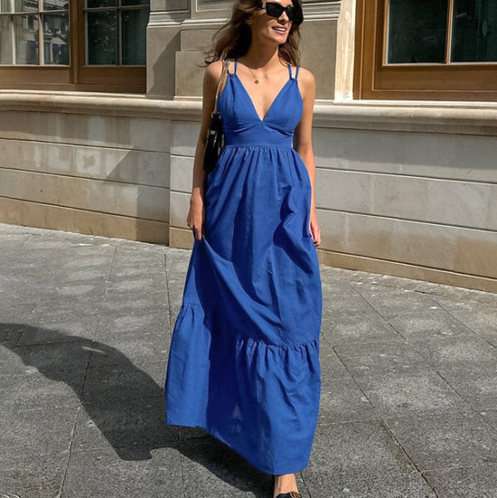 V-neck Backless Sling Dress Design Women $44.00 Dana Fashion Color: Blue Size: L Women's clothing Product information: Color: blue Waist type: high waist Size: S,M,L Popular elements: no back Fabric name: Cotton Sleeve length: sleeveless Skirt Category: D