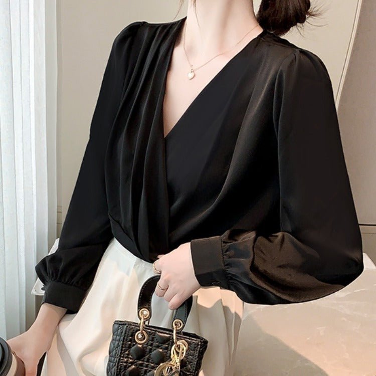 V-neck Satin Long-sleeved Shirt Women's Professional Bottoming Shirt $50.00 Dana Fashion Color: Black Size: 2XL Women's clothing Product information: Color: white, black, khaki Sleeve type: regular sleeve Main fabric composition: Polyester Fiber (polyeste