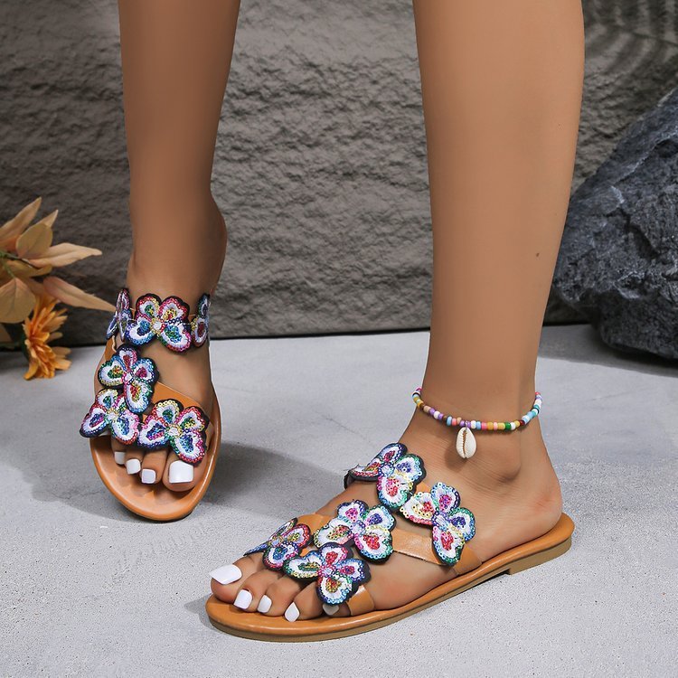 Vacation Light Butterfly Plus Size Beach Sandals $31.52 Dana Fashion Style: Cross Size: 36 Women's shoes Product information: Lining material: imitation leather Color: three, one word, Cross Size: 36,37,38,39,40,41,42,43 Sole craft: viscose shoes Sole mat