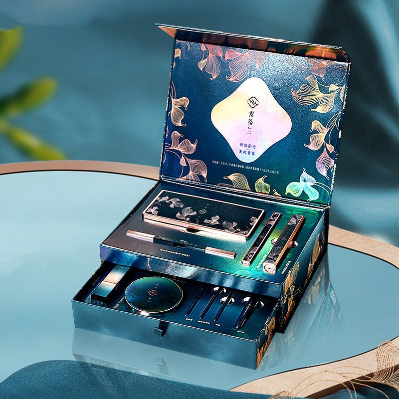 Valentine's Day Birthday Gift Antique Carved Lipstick With Brush $159.00 Dana Fashion Color: Makeup Gift Box makeup Product information : Efficacy: Concealer, Modification Specifications: normal specifications Model: Sotilan Love To Rhyme Makeup Gift Box