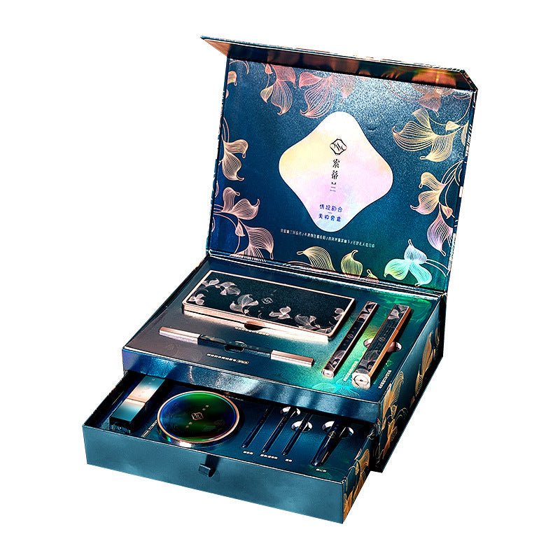 Valentine's Day Birthday Gift Antique Carved Lipstick With Brush $159.00 Dana Fashion Color: Makeup Gift Box makeup Product information : Efficacy: Concealer, Modification Specifications: normal specifications Model: Sotilan Love To Rhyme Makeup Gift Box