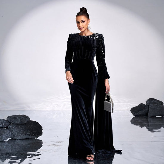 Velvet Round Neck Long Sleeve Rhinestone Evening Dress $104.99 Dana Fashion Color: Black Size: L Women's clothing معلومات المنتج: النمط: لون سادة نوع التنورة: تنورة الورك اللون: أسود نوع الخصر: خصر مرتفع المقاس: S، M، L، XL نوع الطراز: أنيق شكل المجموعة: