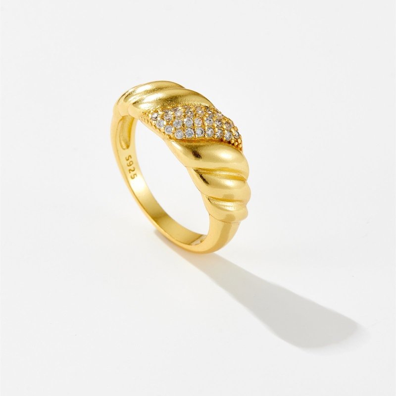 Versatile Design Geometric Irregular Spiral Ring $39.90 Dana Fashion Color: 18K Gold TTR36 Size: No 6 Women's Accessories Product information: Type: Ring Treatment Process: Electroplating Color: Platinum-TTR36,18K gold-TTR36 Size: no.6, no.7, no.8 Style: