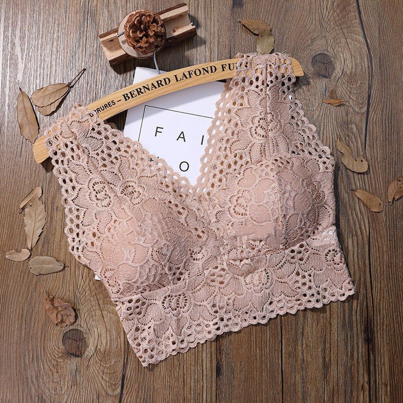 Vest Women Wrapped Chest Tube Top Underwear Lace Bottoming Bra $21.99 Dana Fashion Color: Apricot Size: One size Women's clothing Product information: Product Category: Wrapped Chest Main fabric composition: Nylon The content of the main fabric ingredient