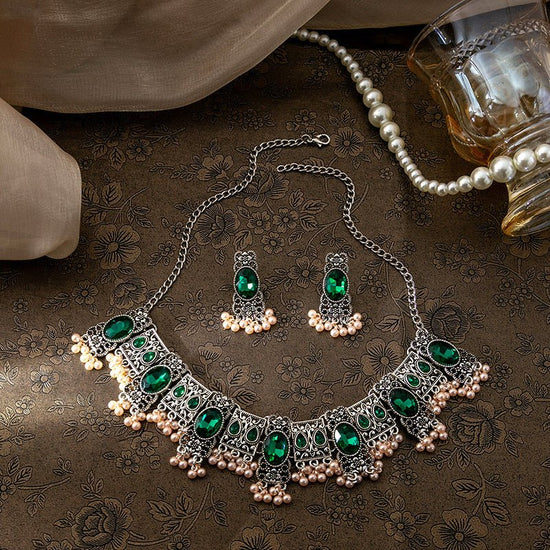 Vintage Emerald Earrings Ethnic Style Square Tassel Bead Pendant Jewelry Suit $32.20 Dana Fashion Color: E1474 Women's Accessories Product information: Treatment Process: Electroplating Color: E1474-2 Applicable population: Female Chain style: O-ring chai