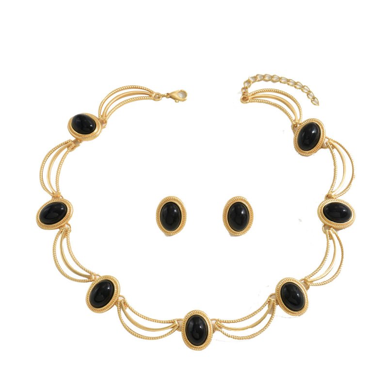 Vintage Inlaid Gem Earrings And Necklace Set $57.31 Dana Fashion Color: XL5419 Women's Accessories Product information: Pattern: Geometric Treatment Process: inlay Color: XL5419 Applicable people: women Inlaid material: alloy inlaid artificial gem/semi-pr