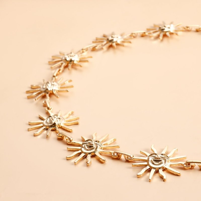 Waist Chain Body Chains Dress Waist Accessories $11.14 Dana Fashion Color: Gold Women's Accessories Product information: Color: gold, steel Size: 115cm Material: Metal Popular elements: Punk Style: Casual Number of turns: single circle Length (CM):80-100C