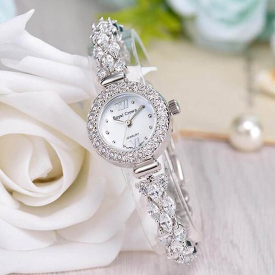 Watch Bracelet Quartz Full Star Diamond Women's Watch $159.00 Dana Fashion Color: 5266B16platinum Women's Accessories Product information: Special Features: Decoration Display type: pointer Suitable for: Female Style: Fashionable Waterproof: Yes Waterproo