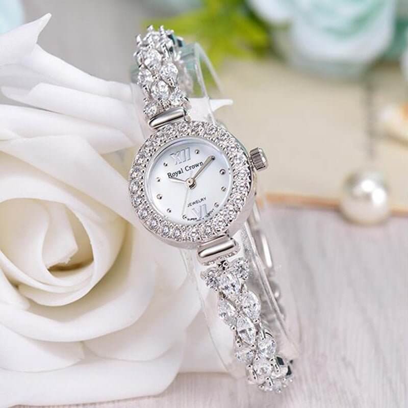 Watch Bracelet Quartz Full Star Diamond Women's Watch $159.00 Dana Fashion Color: 5266B16platinum Women's Accessories Product information: Special Features: Decoration Display type: pointer Suitable for: Female Style: Fashionable Waterproof: Yes Waterproo