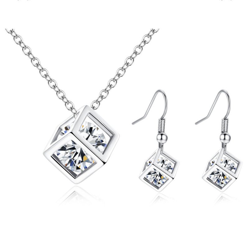 Water cube zircon set $19.00 Dana Fashion Color: Silver Women's Accessories Product material: The raw material is copper inlaid with zircon, and the surface is electroplated with platinum Product packaging: independent pp bag, anti-friction, anti-oxidatio