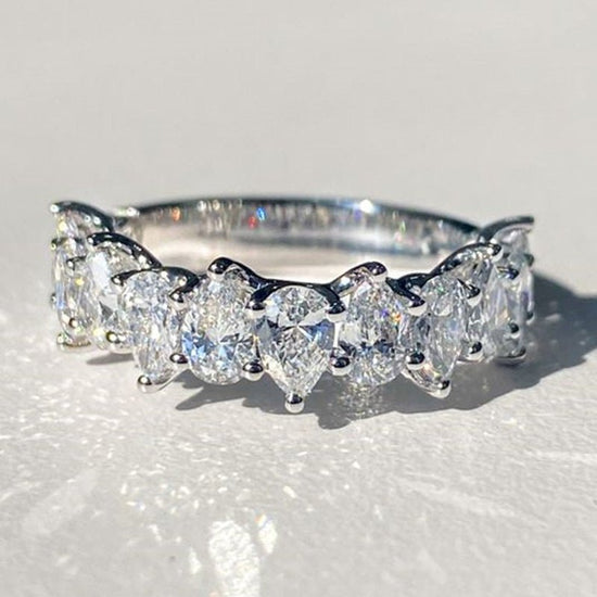 Water Drop Gang Drill Star Same Water Drop Spiral Ring $15.50 Dana Fashion Color: White Gold Color Size: No 10 Women's Accessories Product information: Type: Ring Treatment Process: inlaid zircon Color: Q193 White Gold Applicable population: Female Size: