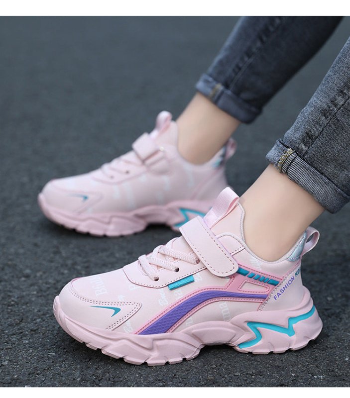 Waterproof Leather Girls Casual Sneaker $35.50 Dana Fashion Color: Black And Red Cotton size: 27 Women's shoes Product information: Pattern: Letters Thickness: ordinary thickness Applicable site: hard ground Color: pink leather surface, pink cotton, black