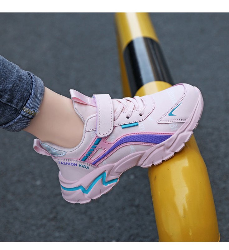 Waterproof Leather Girls Casual Sneaker $35.50 Dana Fashion Color: Black And Red Cotton size: 27 Women's shoes Product information: Pattern: Letters Thickness: ordinary thickness Applicable site: hard ground Color: pink leather surface, pink cotton, black