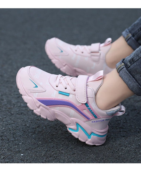 Waterproof Leather Girls Casual Sneaker $35.50 Dana Fashion Color: Black And Red Cotton size: 27 Women's shoes Product information: Pattern: Letters Thickness: ordinary thickness Applicable site: hard ground Color: pink leather surface, pink cotton, black
