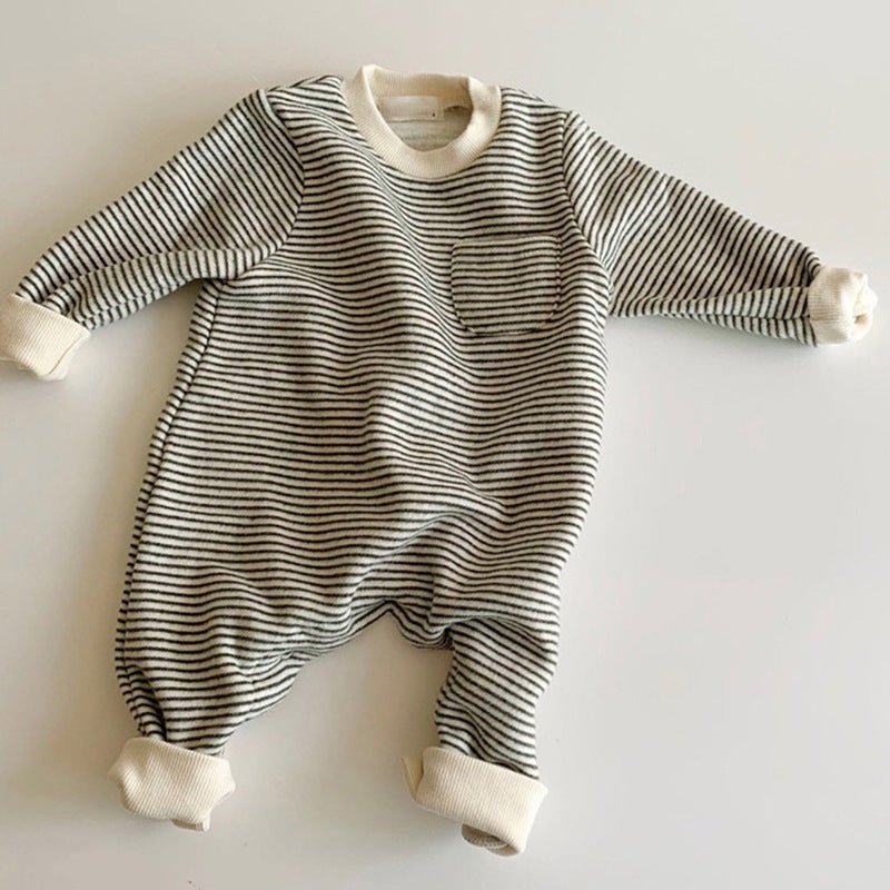 Wear striped baby jumpsuits outside $26.85 Dana Fashion Color: Black Child size: 66cm Baby Clothing Overview: 100% new design and high quality Must-have for fashion women Have a beautiful appearance Infant's wear refers to clothing suitable for babies und
