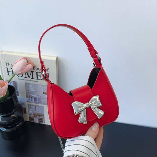 Western Style Niche Messenger Fashion Shoulder Underarm New Moon Bag $20.90 Dana Fashion Color: Beige Women's Bags Product information: Lining texture: synthetic leather Applicable scenario: Daily matching Color: black, silver, red, beige Outer bag type: