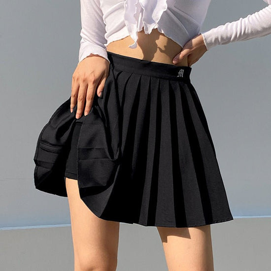 White Pleated Skirt Short Woman Elastic Waist Mini Skirts $45.99 Dana Fashion Color: Black Size: L Women's clothing Product Information Main fabric composition ： mulberry silk technology ： Embroidery / embroidery Popular elements ： Embroidery Skirt shape