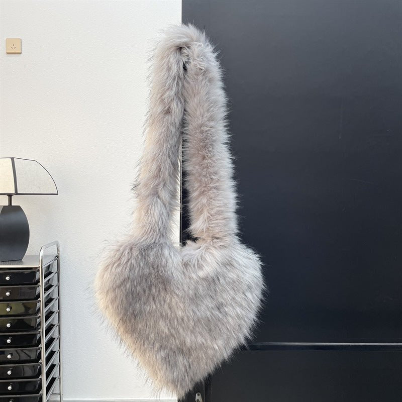 Winter Fleece Shoulder Bags Women Heart Shape Crossbody Bag Plush Large Capacity Love Bag $89.99 Dana Fashion Color: Light Gray Women's Bags Product information: Lining texture: Polyester Pattern: None Applicable scenarios: Daily matching Color: plain col