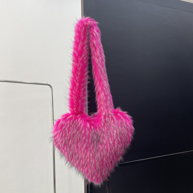 Winter Fleece Shoulder Bags Women Heart Shape Crossbody Bag Plush Large Capacity Love Bag $89.99 Dana Fashion Color: Rose Pink Women's Bags Product information: Lining texture: Polyester Pattern: None Applicable scenarios: Daily matching Color: plain colo